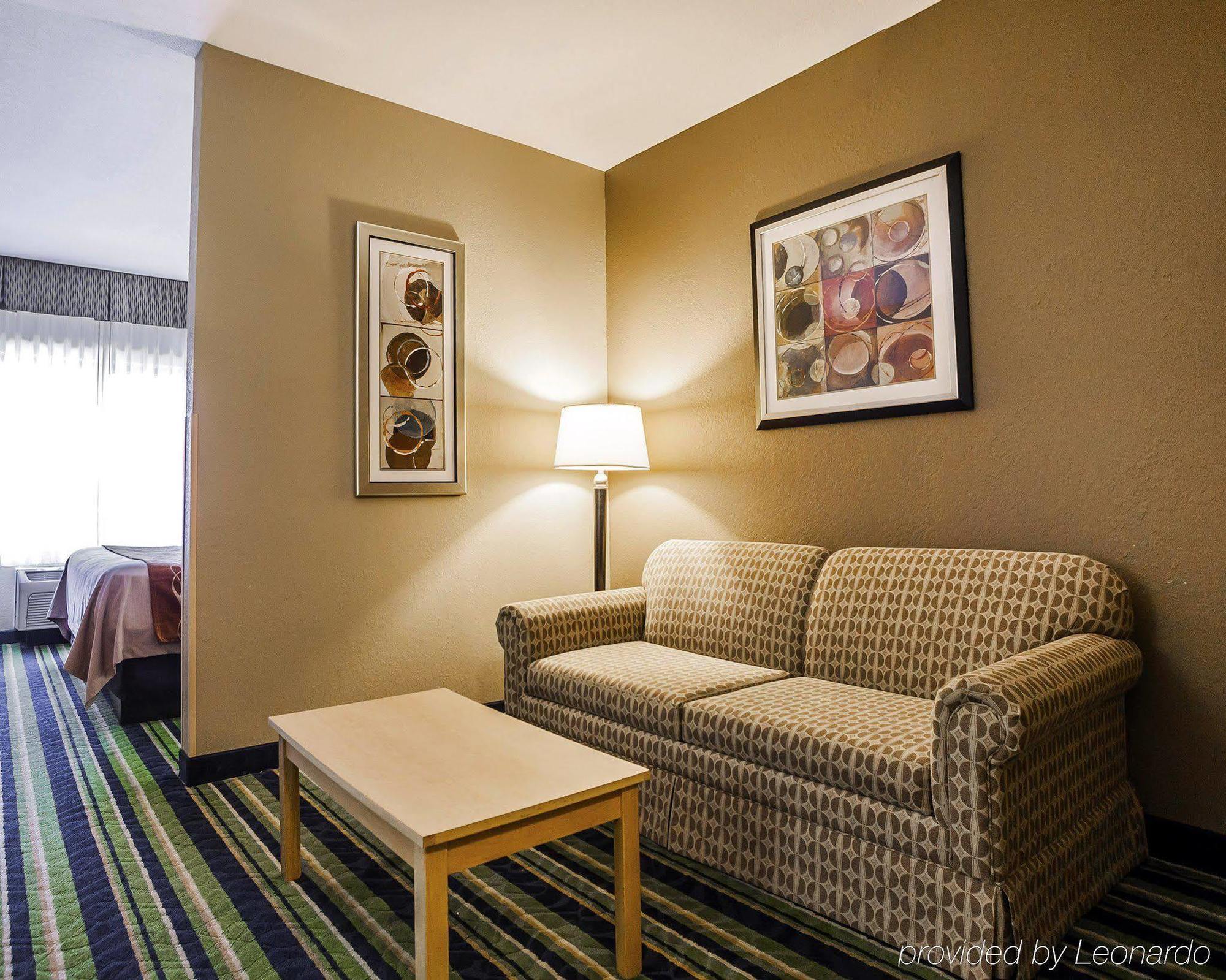 Comfort Inn Kansas City / Airport Exteriör bild
