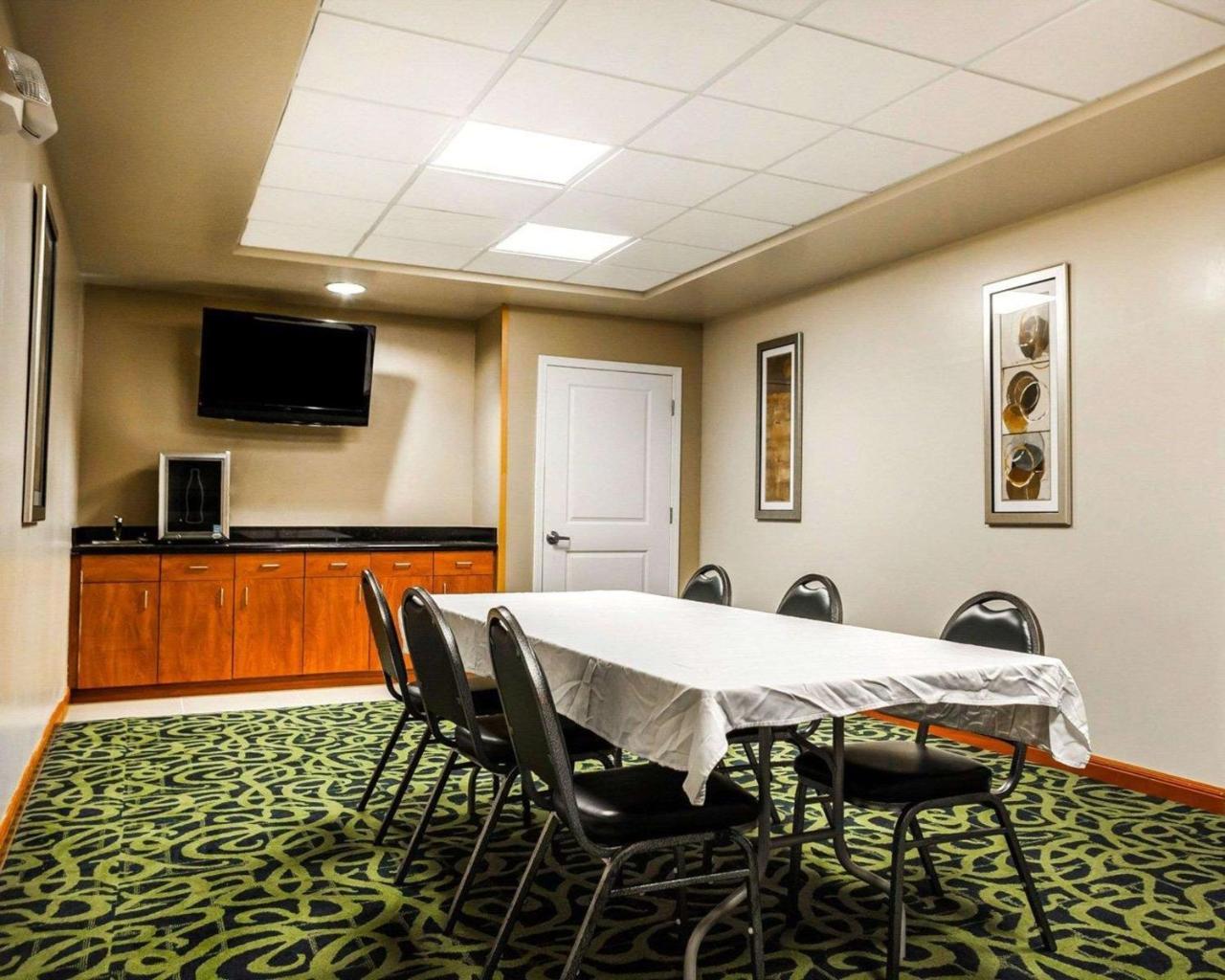 Comfort Inn Kansas City / Airport Exteriör bild