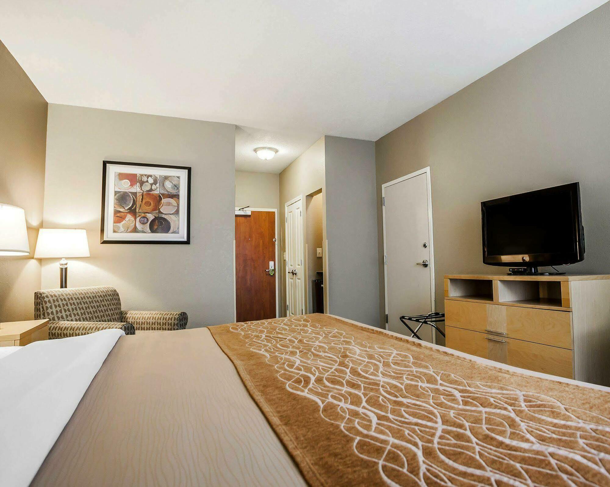 Comfort Inn Kansas City / Airport Exteriör bild